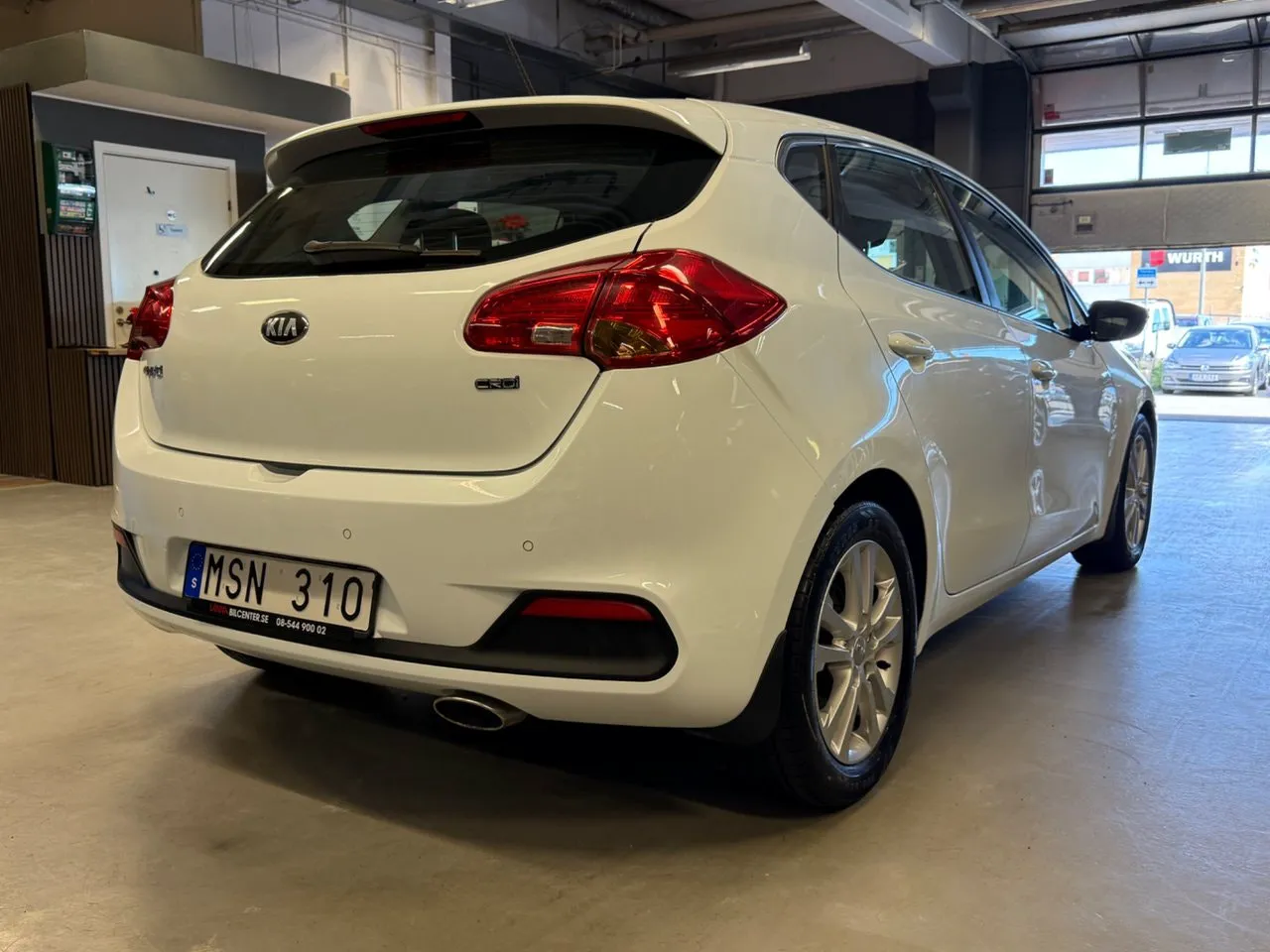 Vehicle image 4