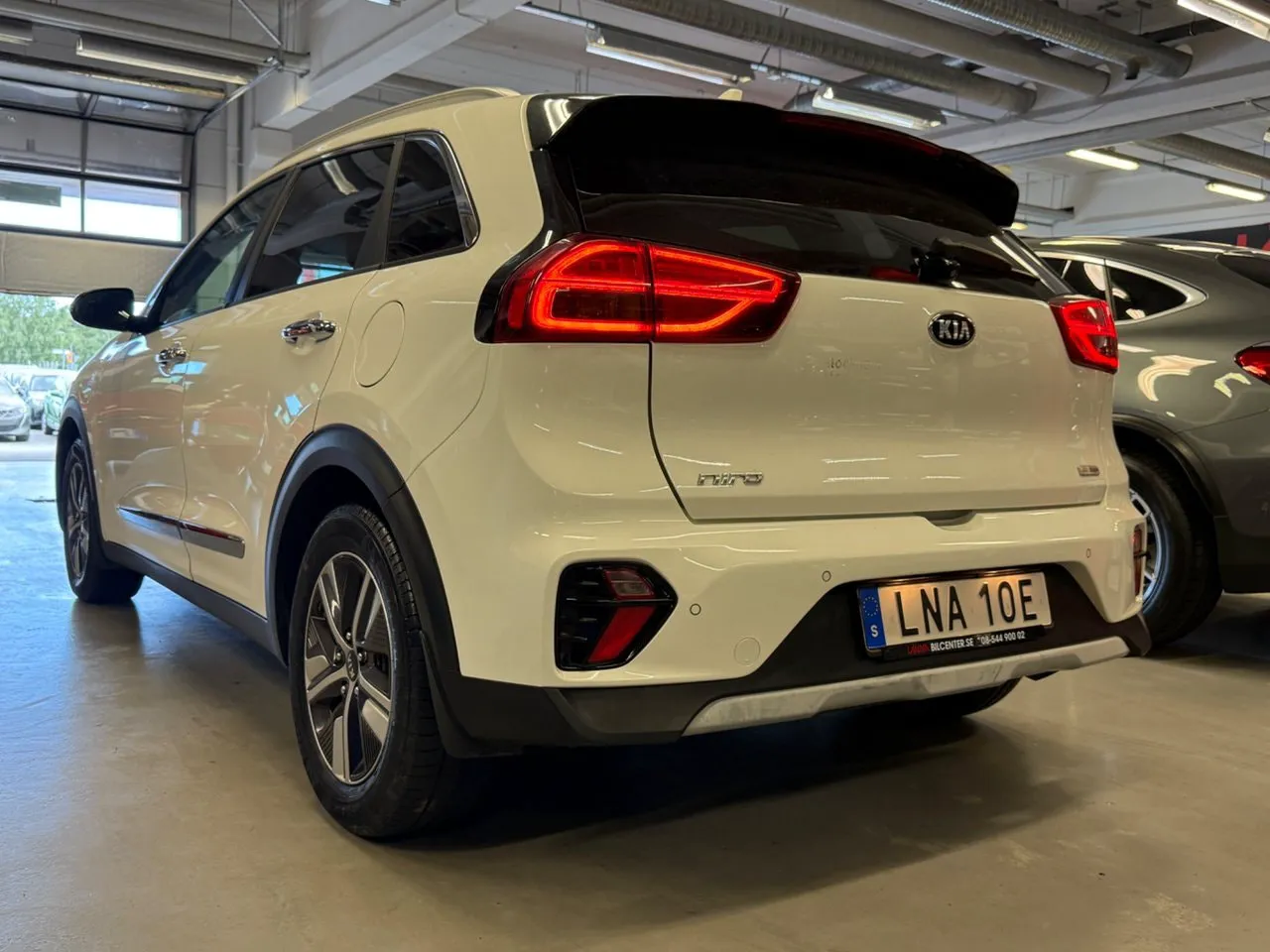 Vehicle image 9