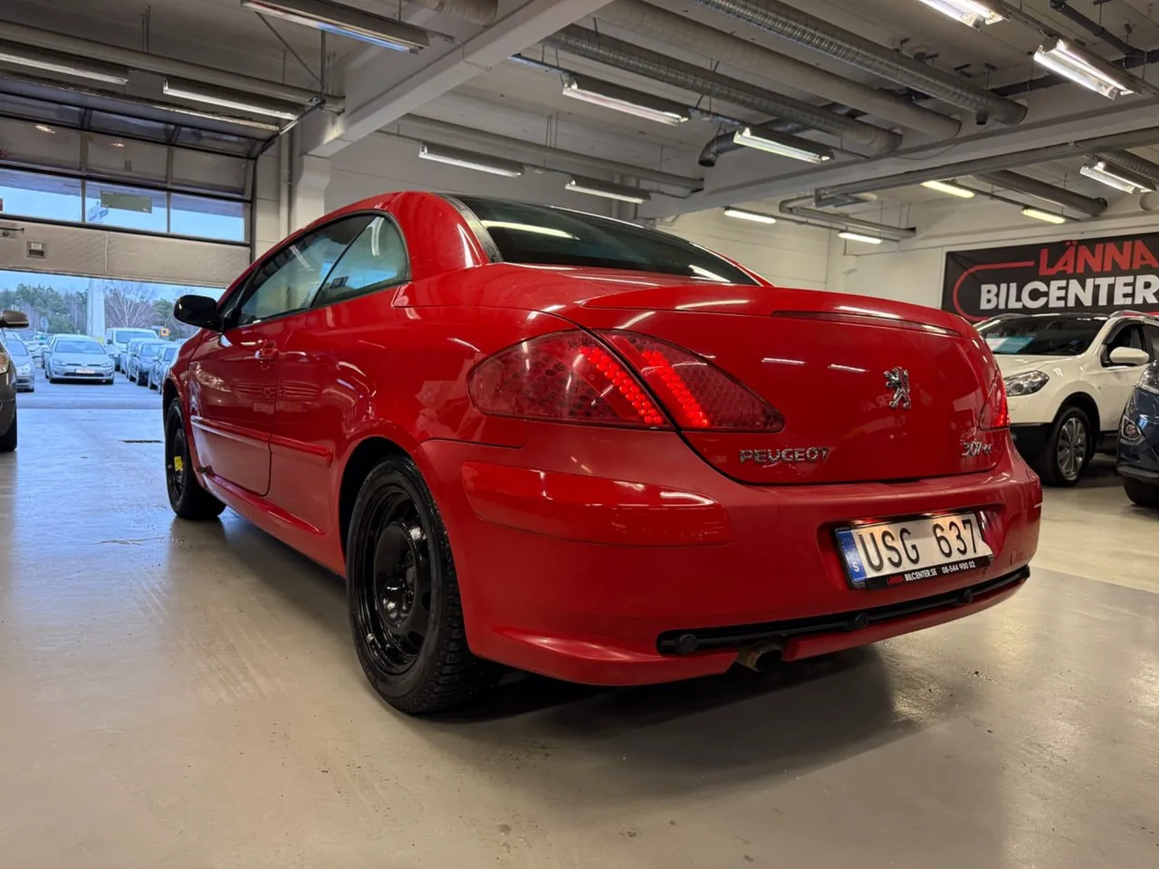 Vehicle image 9