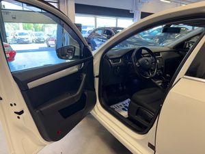 Skoda Octavia bild 8