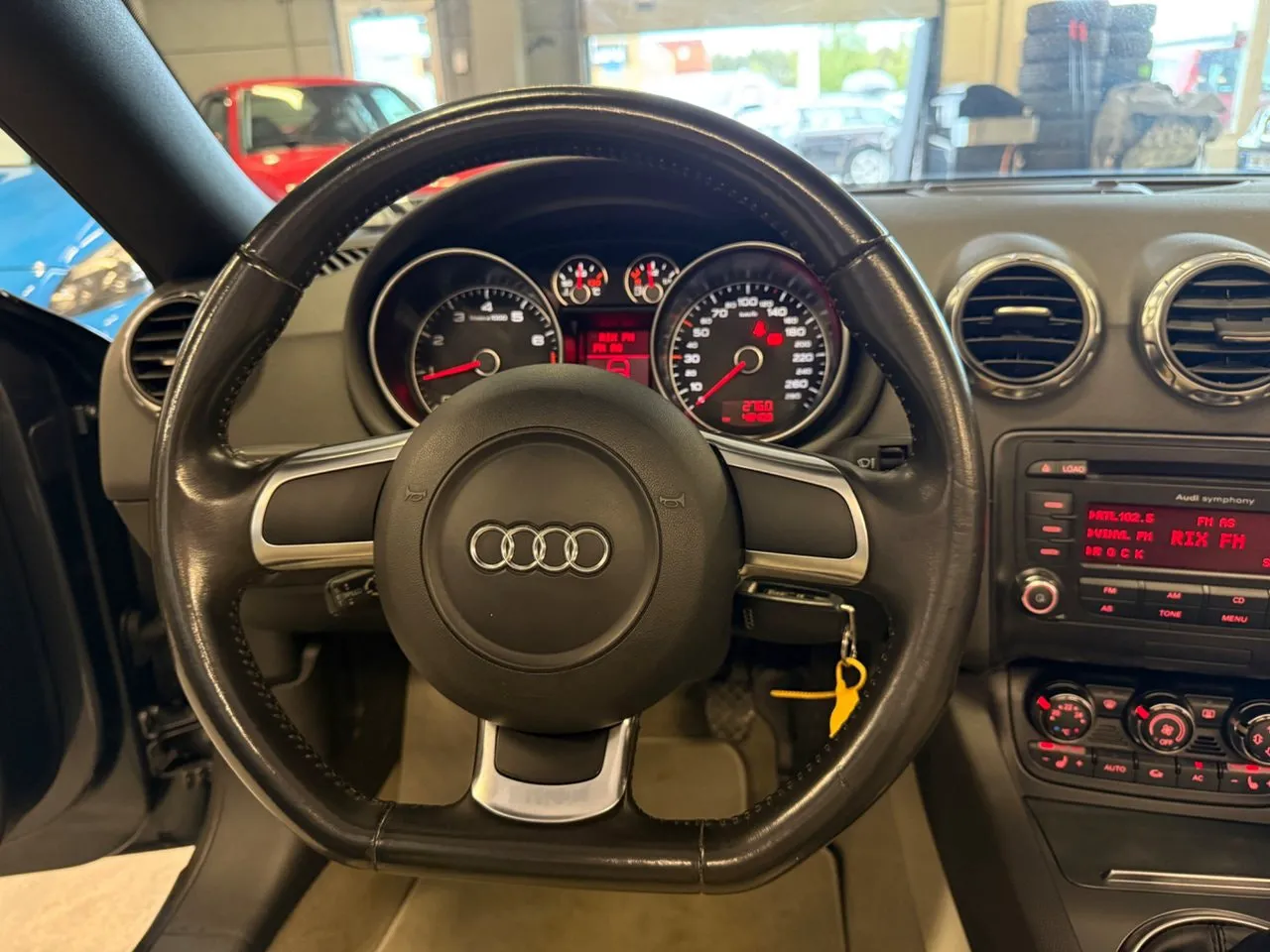 Vehicle image 17