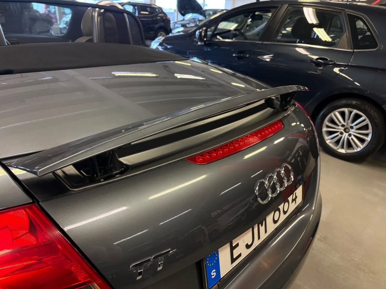 Vehicle image 20