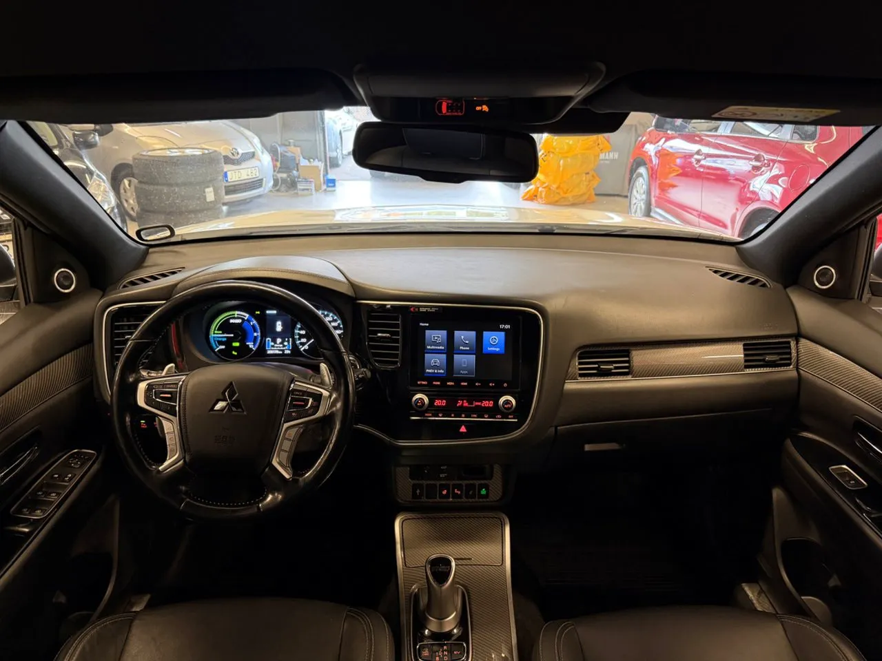 Vehicle image 25