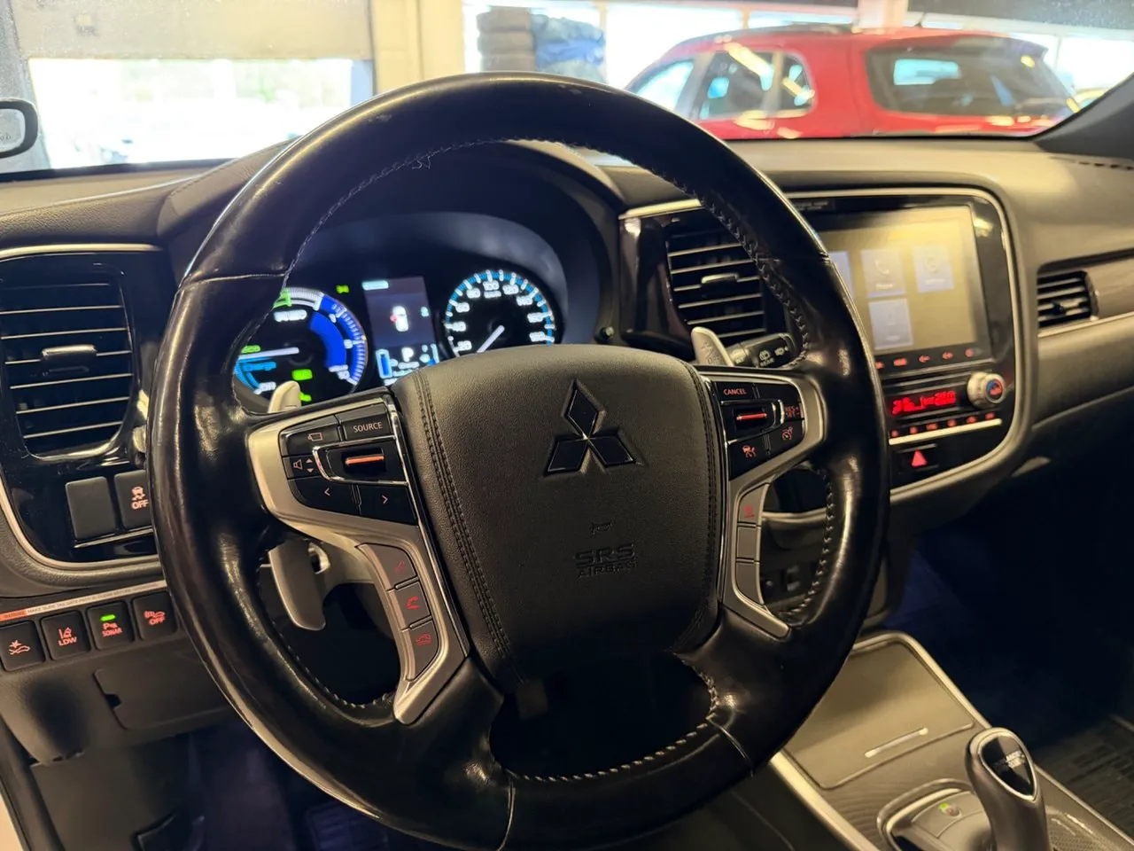 Vehicle image 19