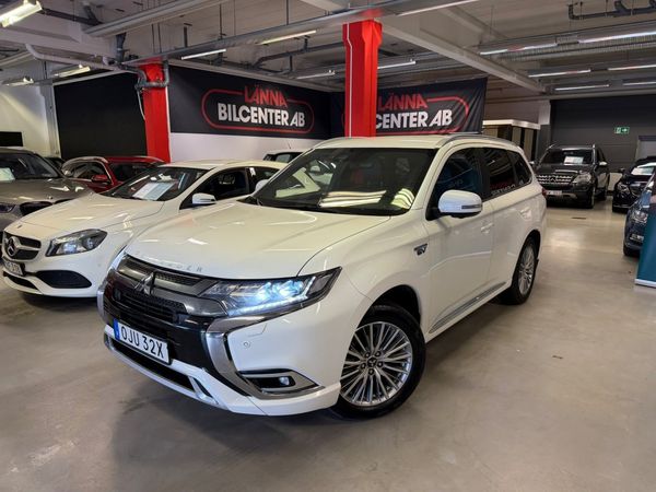Mitsubishi Outlander PHEV CVT 4WD 2 ägare Business Skinn Navi 360 PDC SoV - 2020