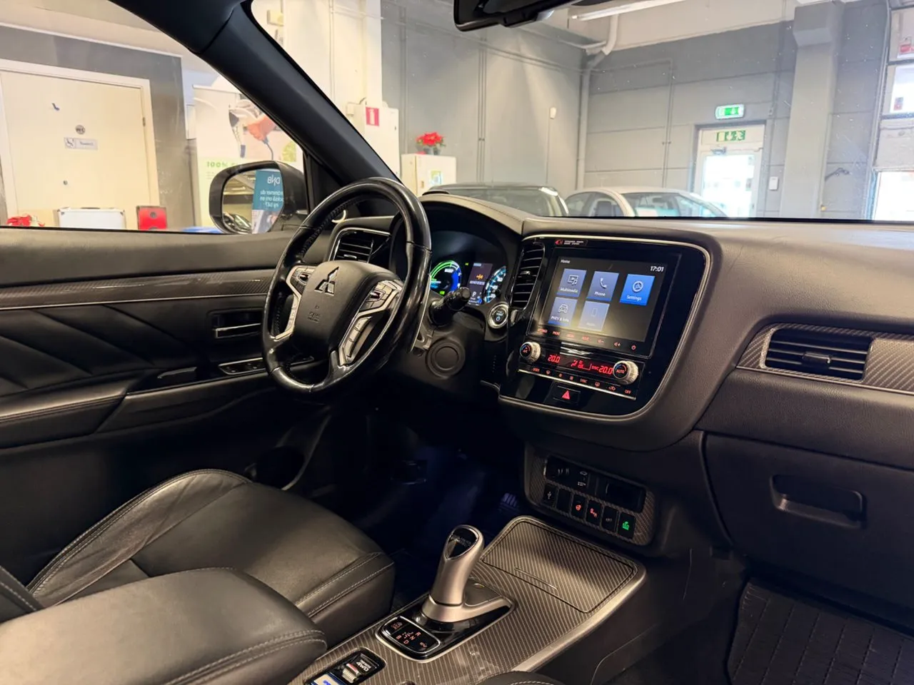 Vehicle image 23
