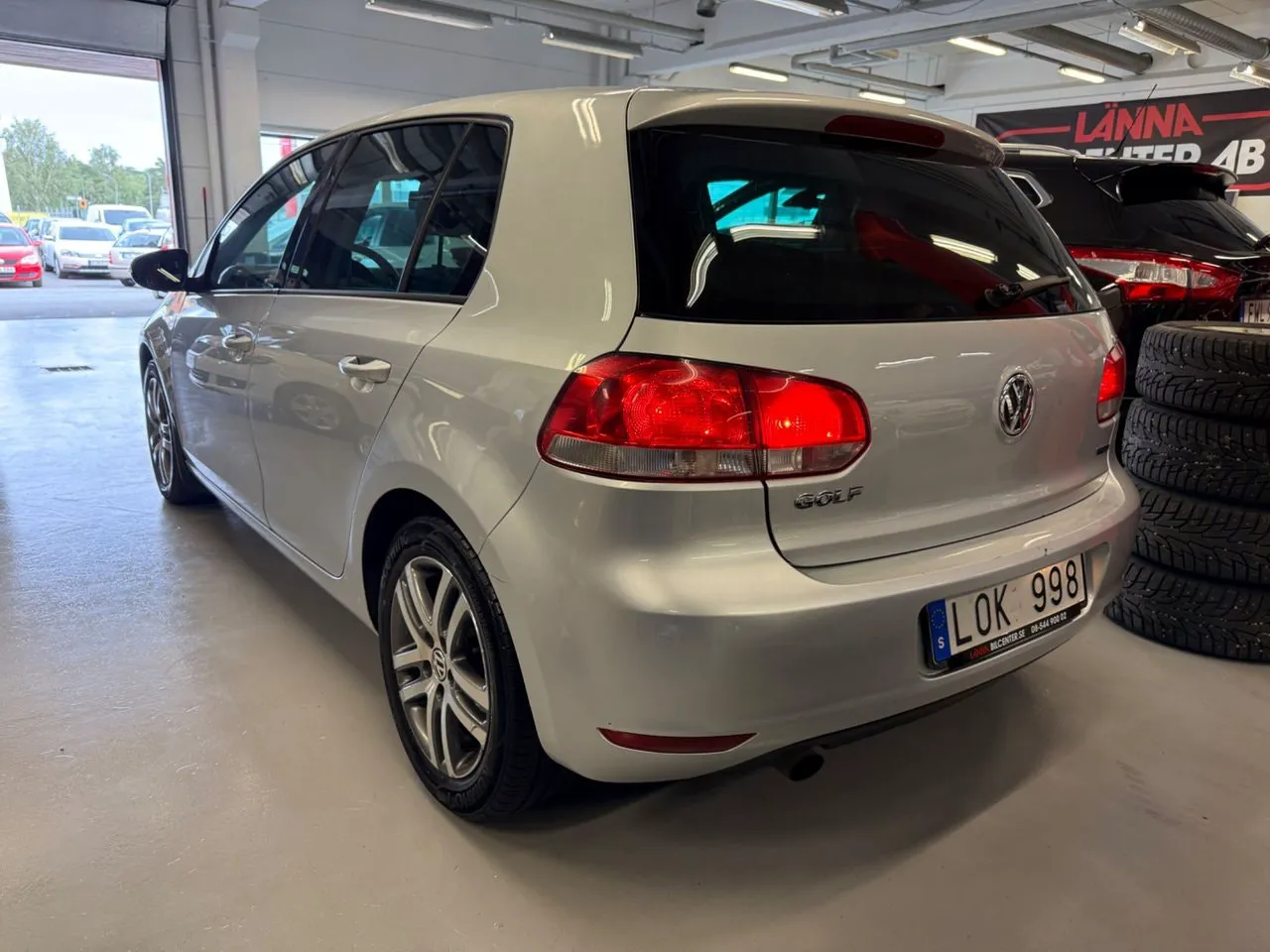 Vehicle image 8