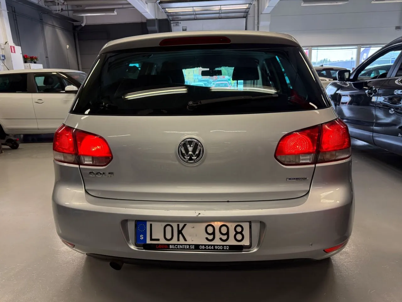 Vehicle image 7