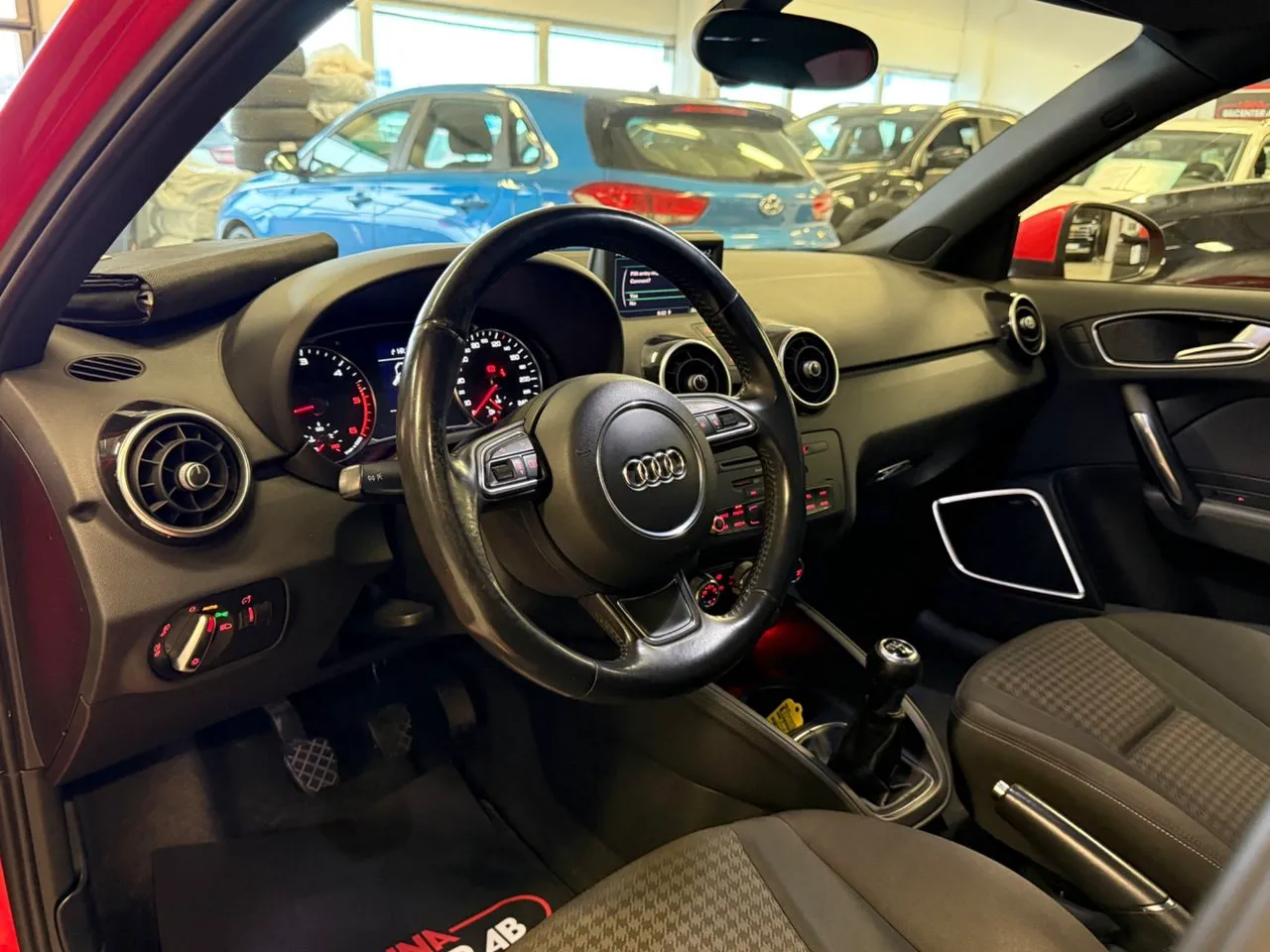 Vehicle image 12