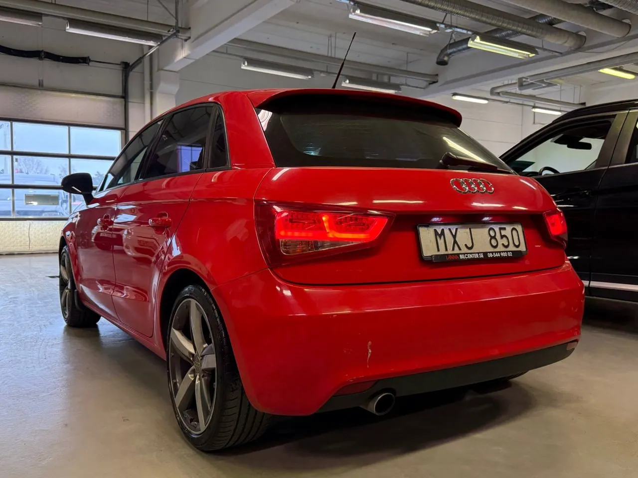 Vehicle image 8