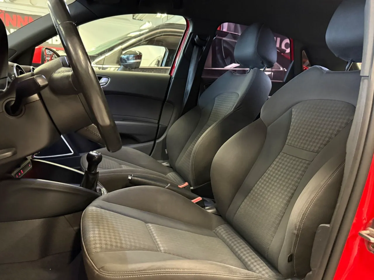 Vehicle image 14