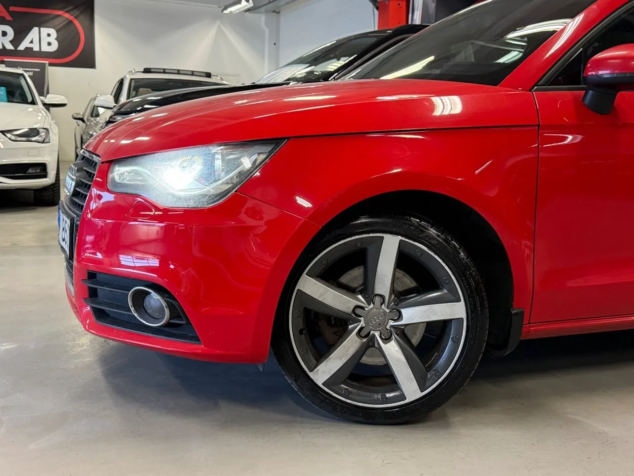 Vehicle image 1