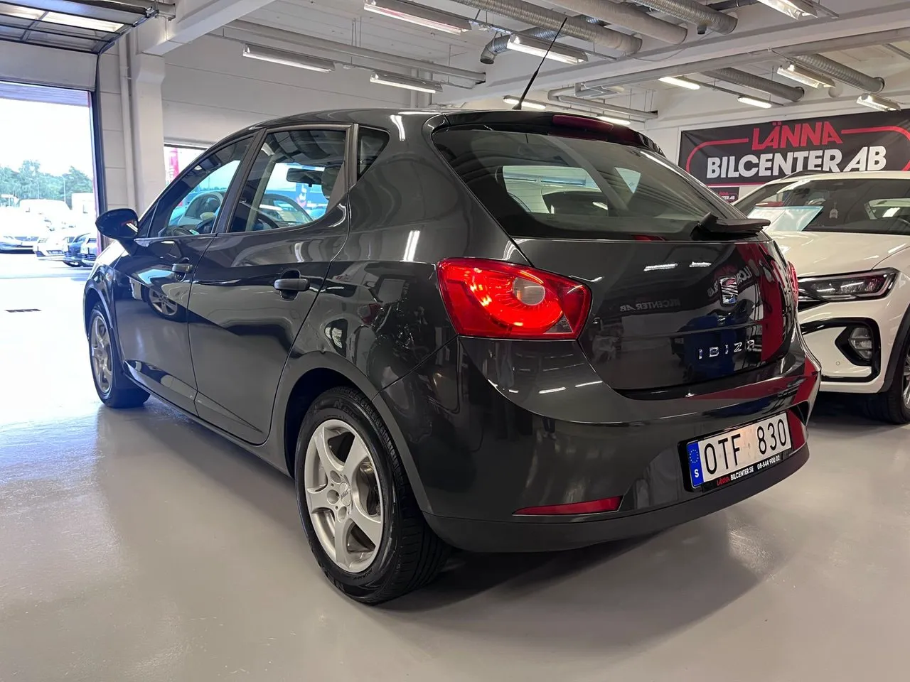 Vehicle image 8