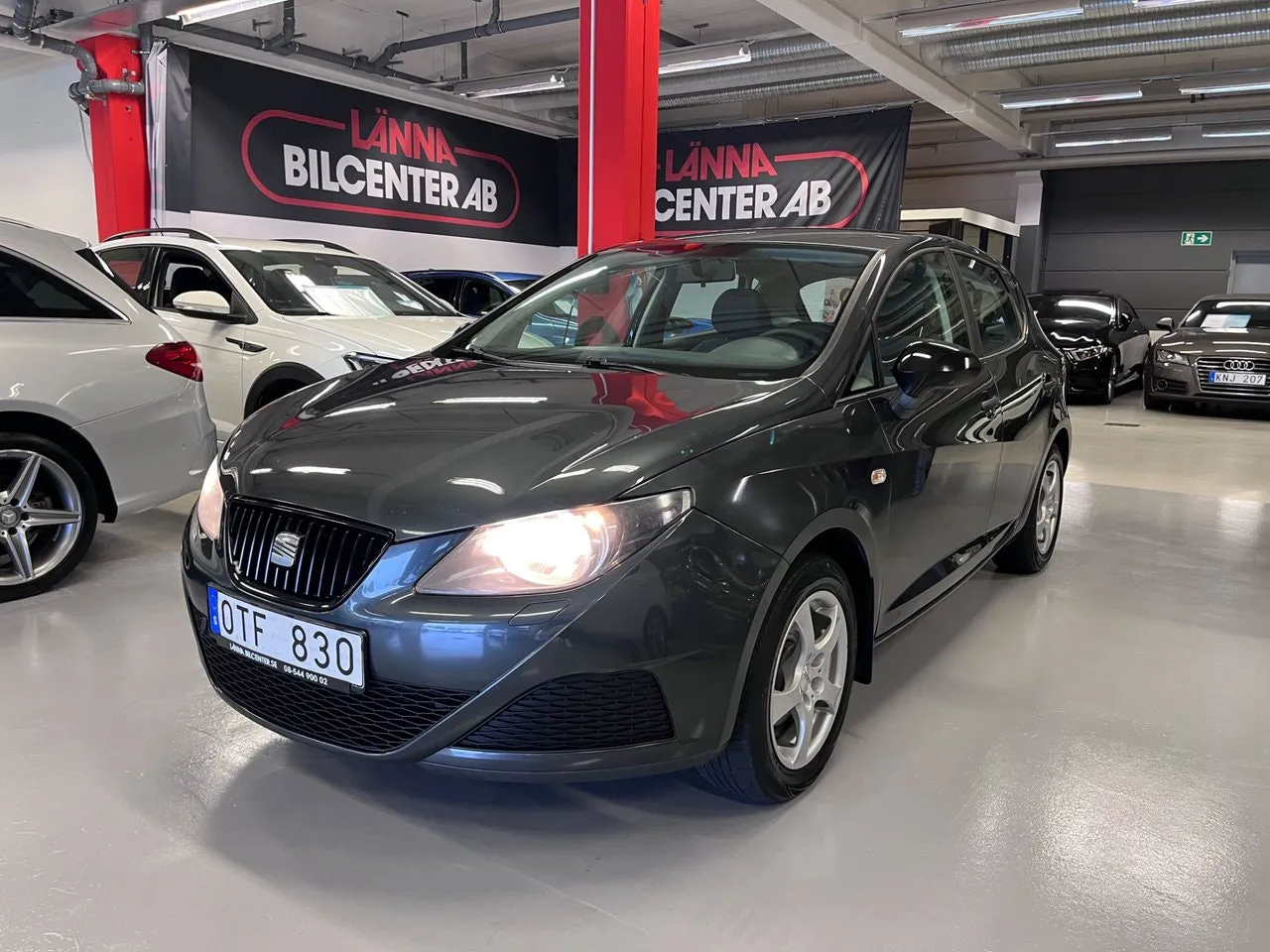 Vehicle image 3