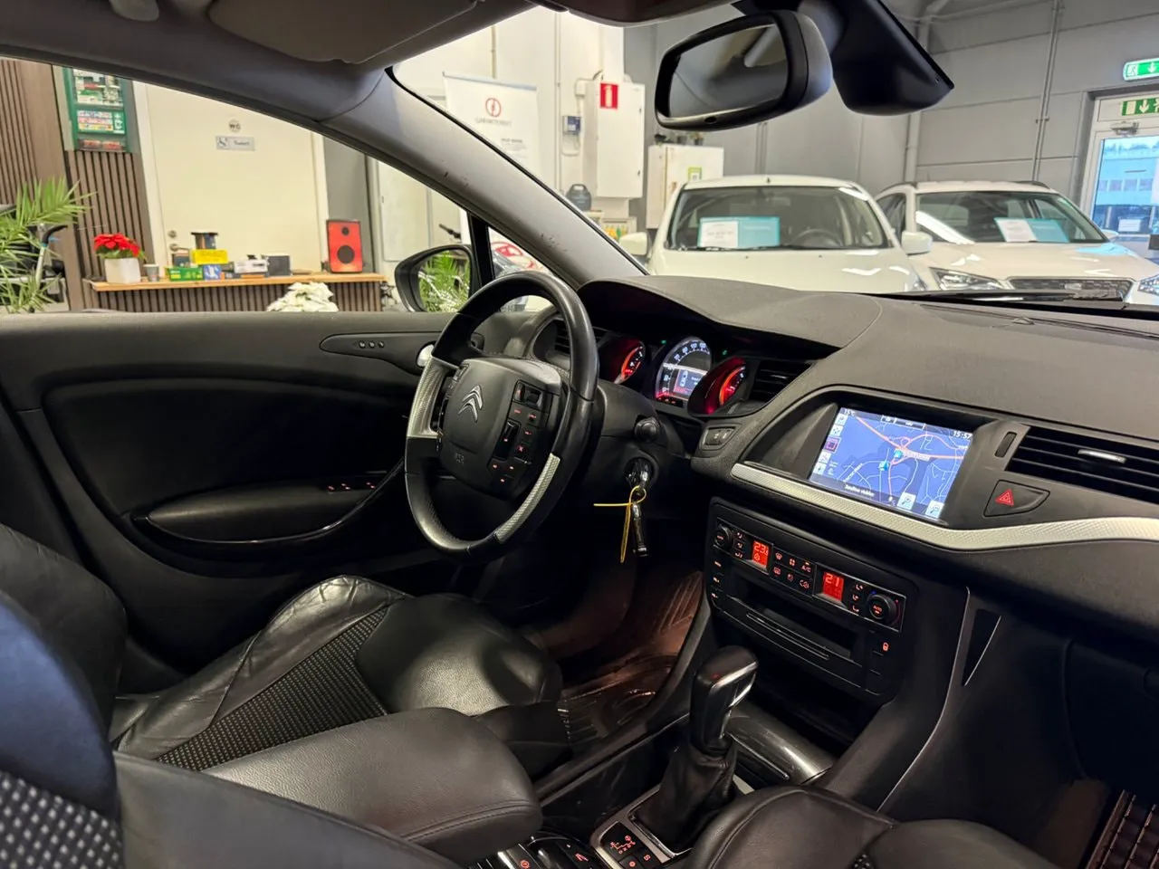 Vehicle image 20
