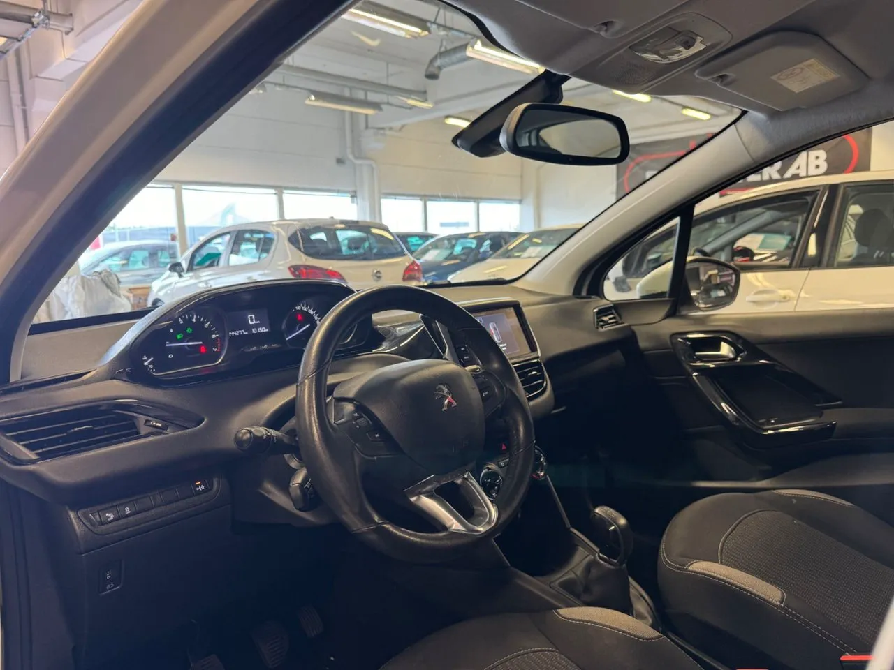 Vehicle image 7