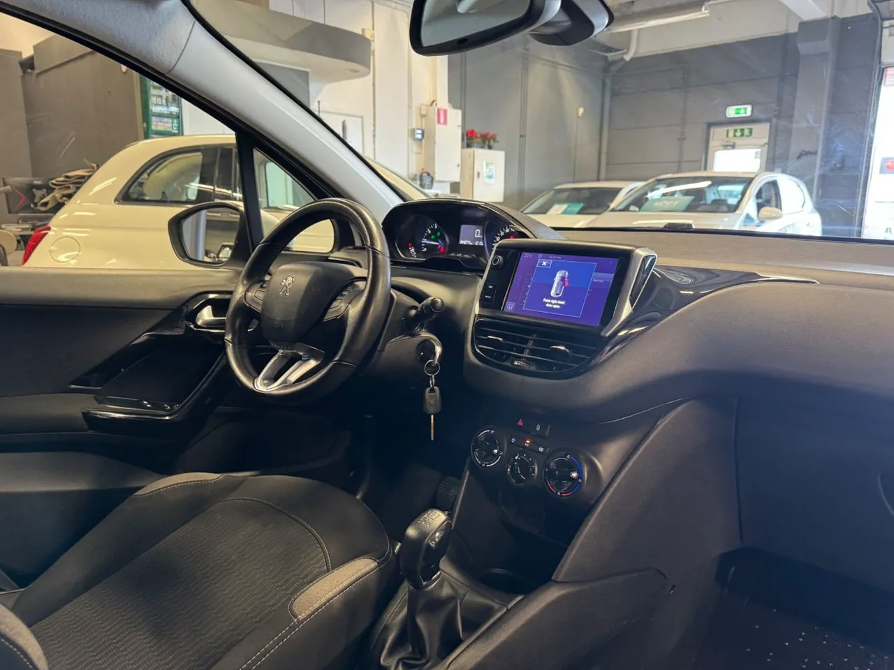 Vehicle image 11