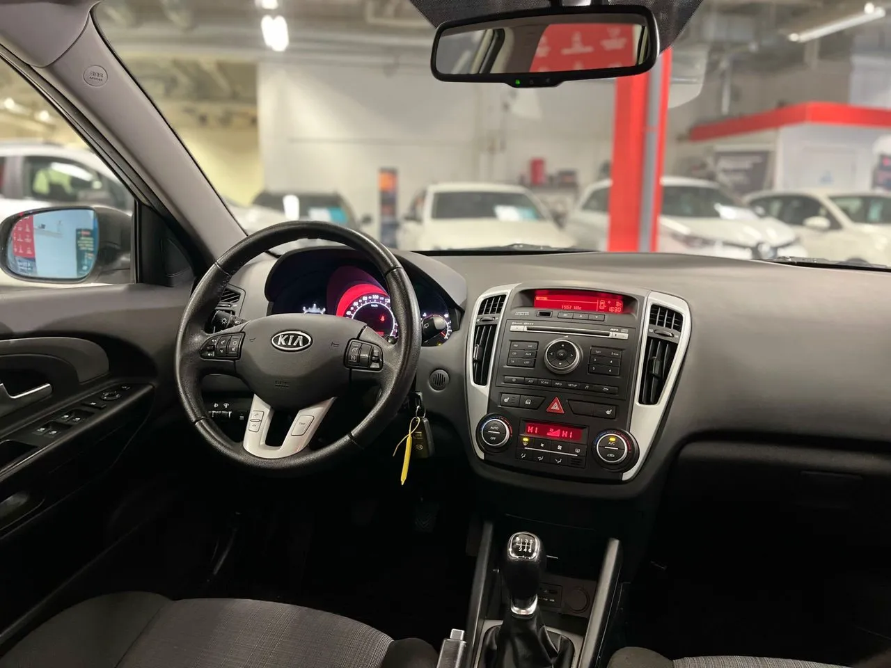 Vehicle image 18
