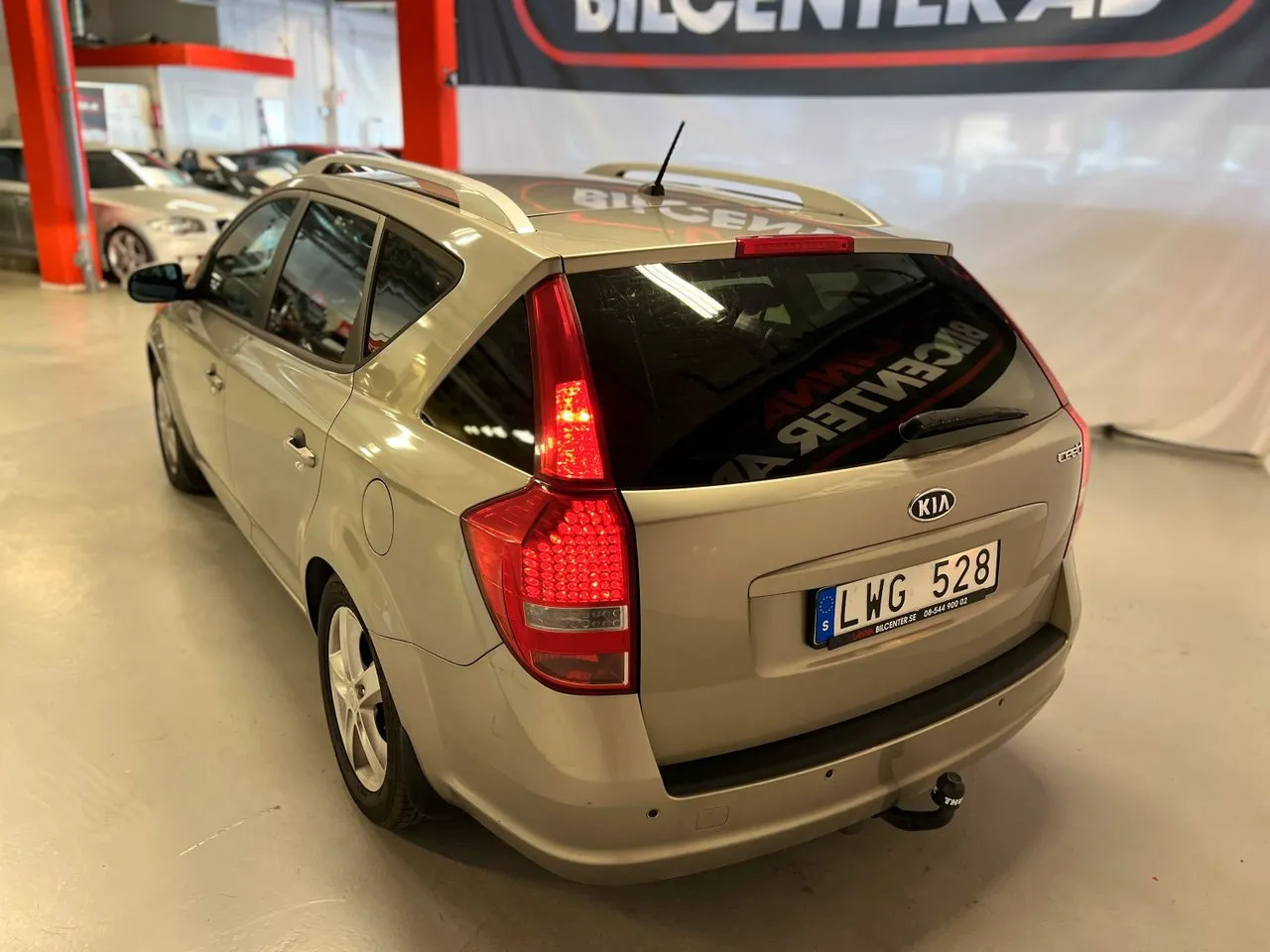 Vehicle image 9