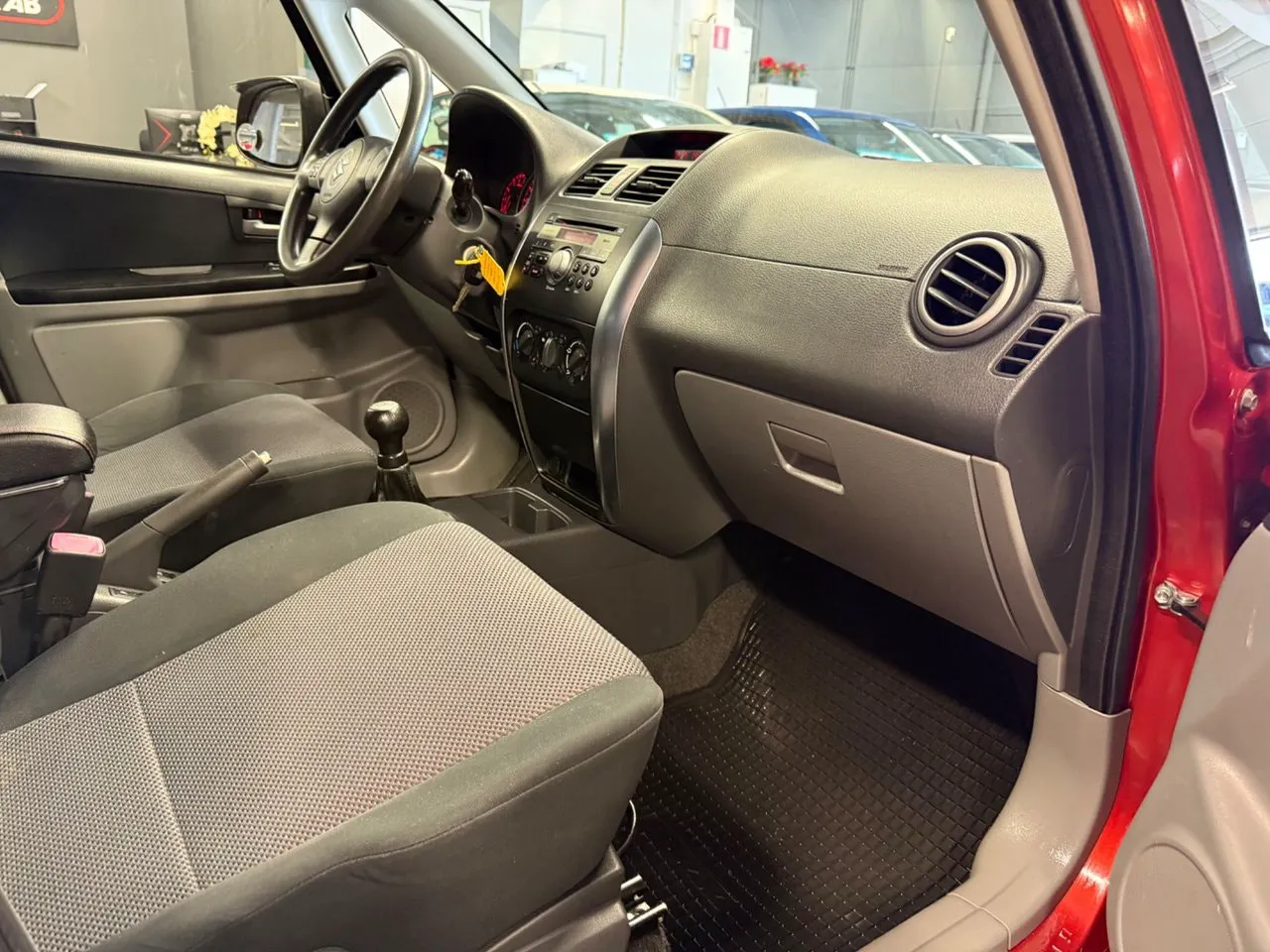 Vehicle image 15