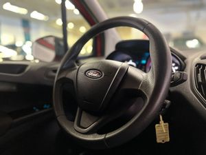 Ford Transit Courier bild 16