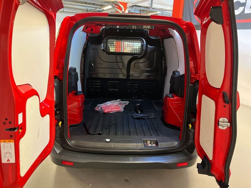 Ford Transit Courier bild 13