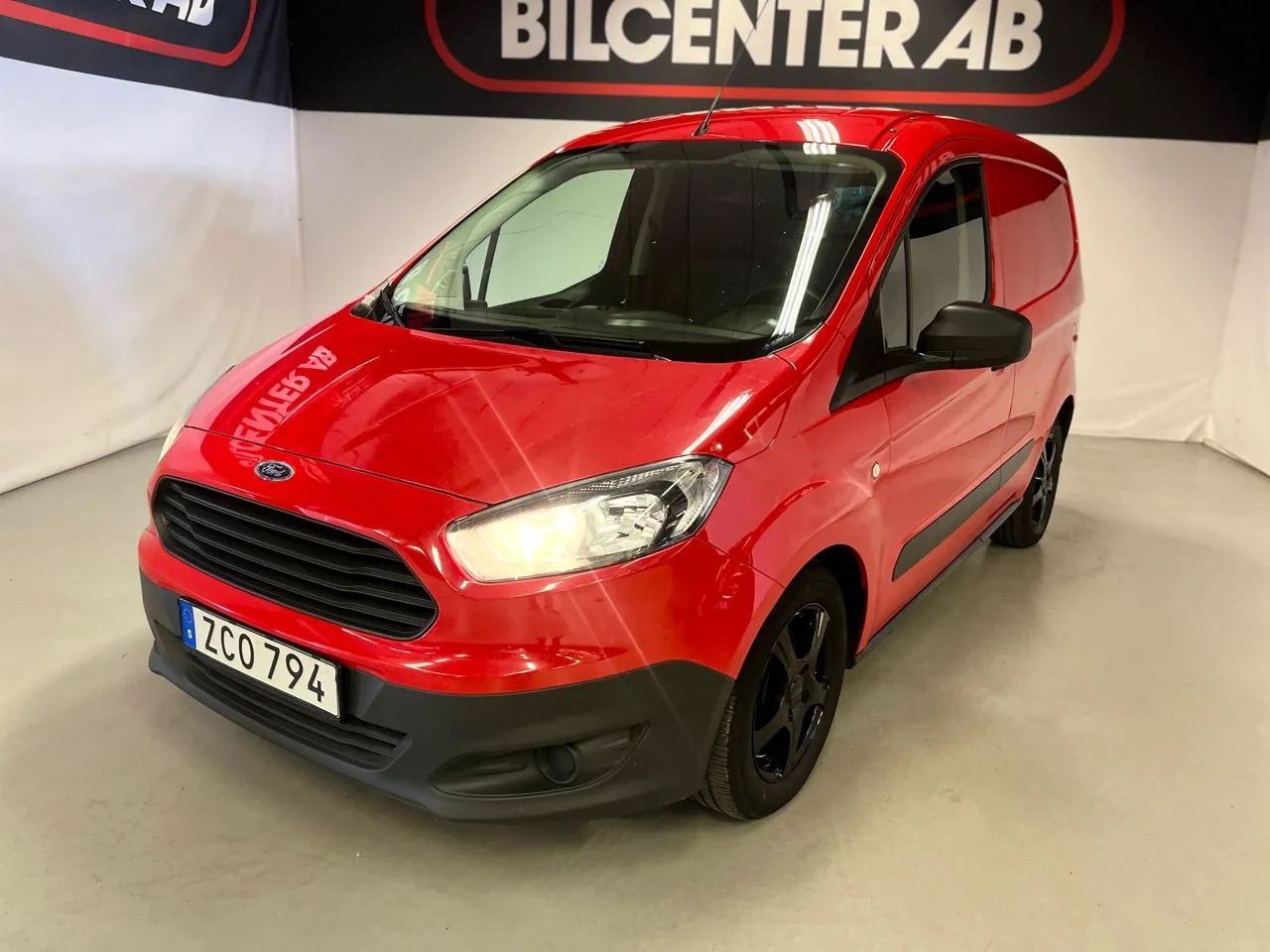 Vehicle image 3