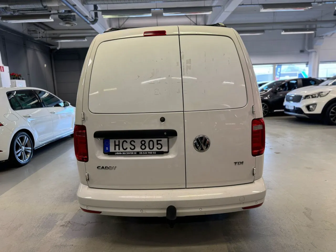 Vehicle image 6