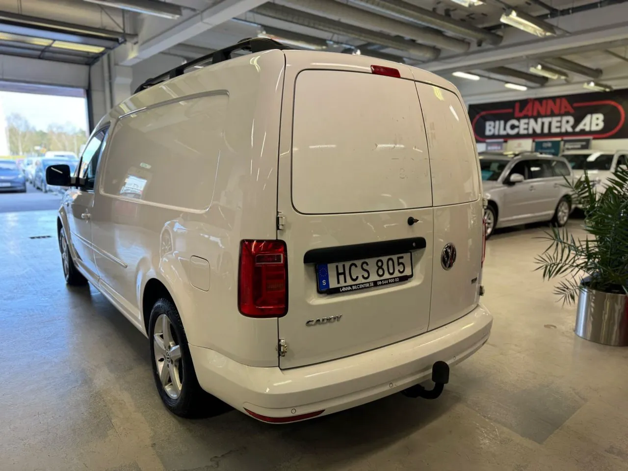 Vehicle image 7