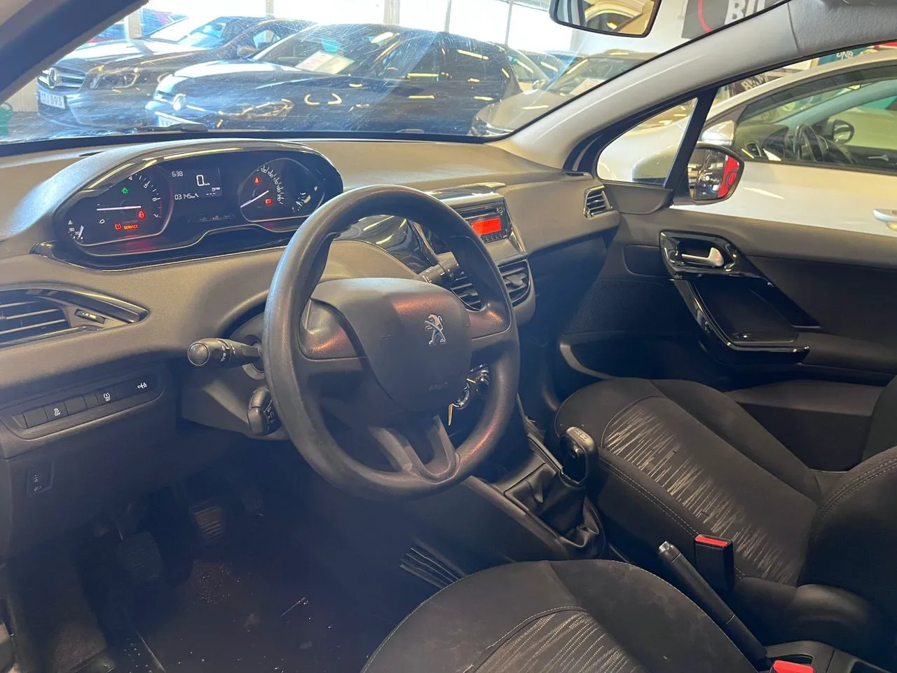 Vehicle image 8