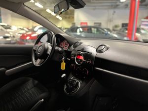 Mazda 2 bild 18