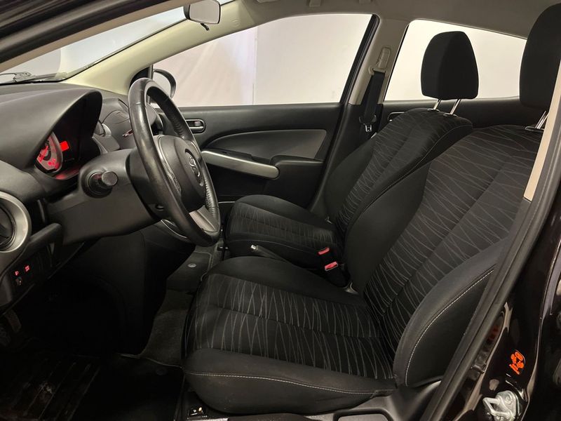 Mazda 2 bild 12