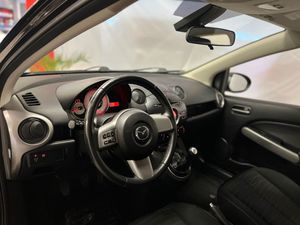Mazda 2 bild 11