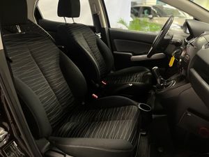 Mazda 2 bild 14