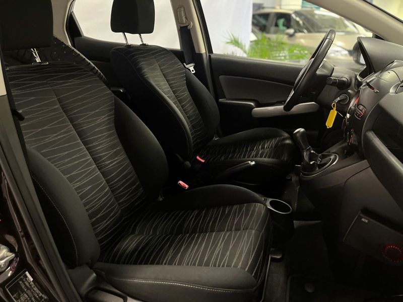 Mazda 2 bild 14
