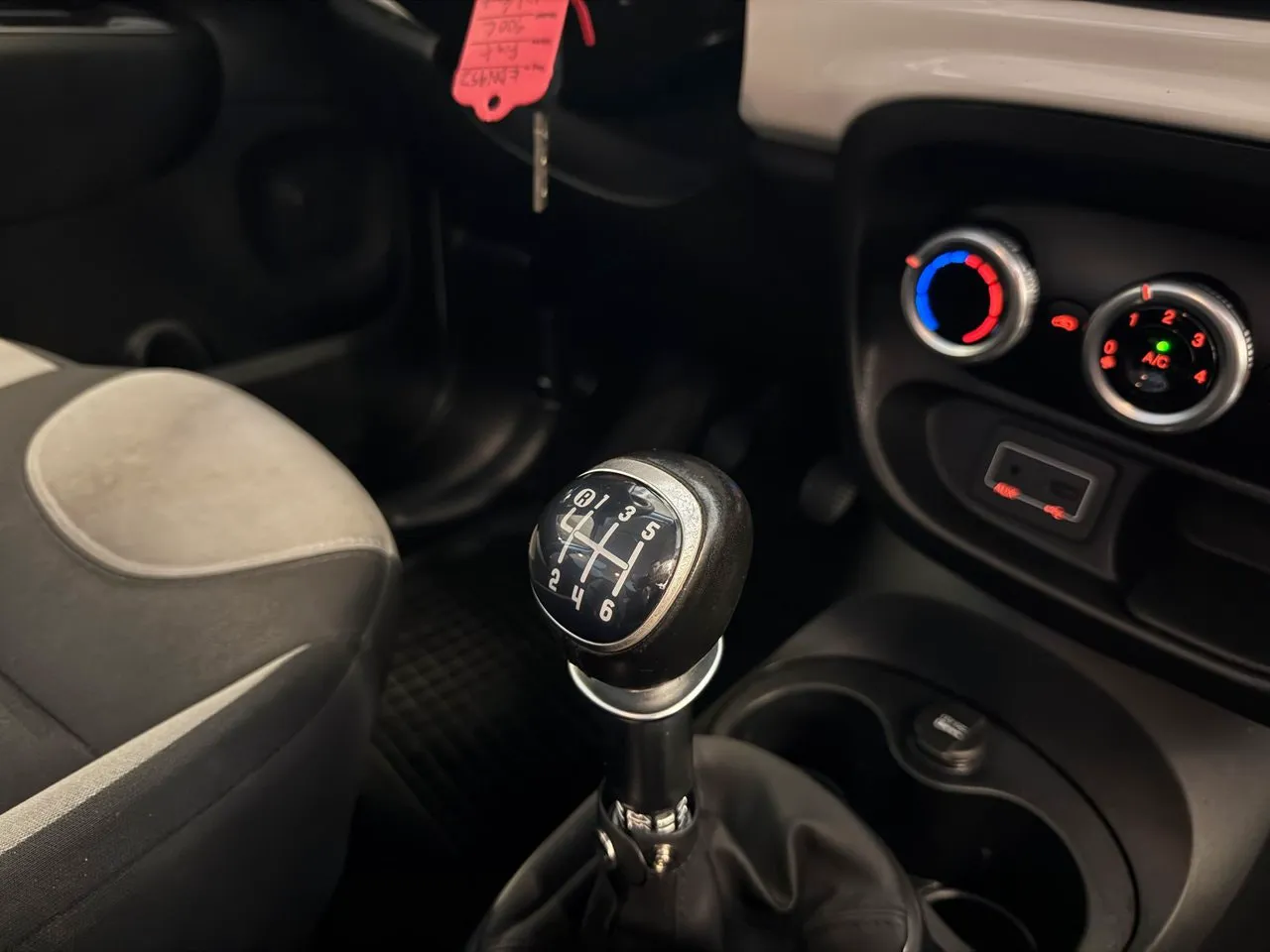 Vehicle image 20