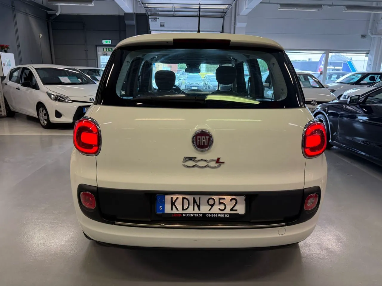 Vehicle image 7