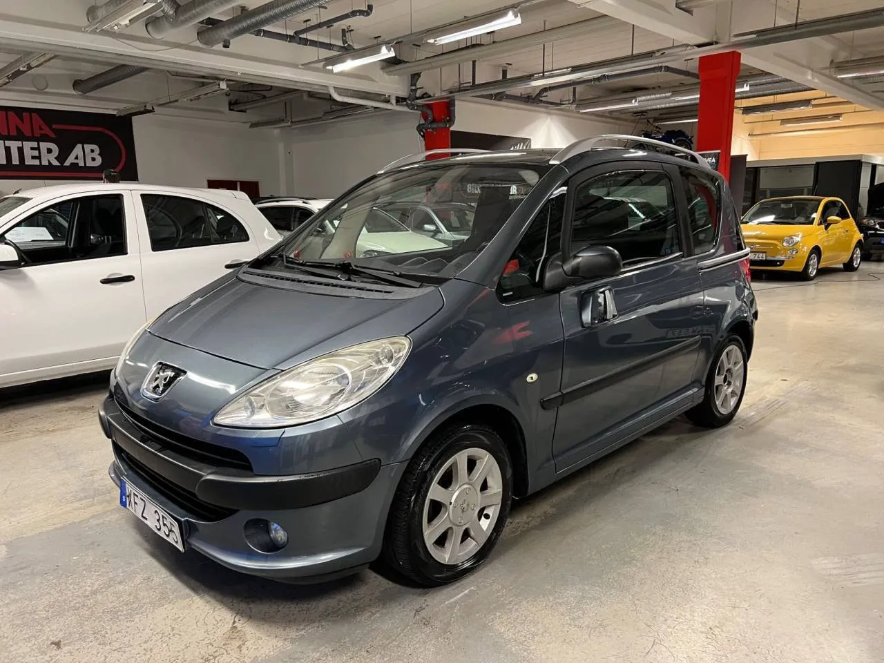 Vehicle image 1