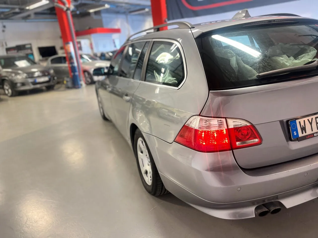 Vehicle image 9