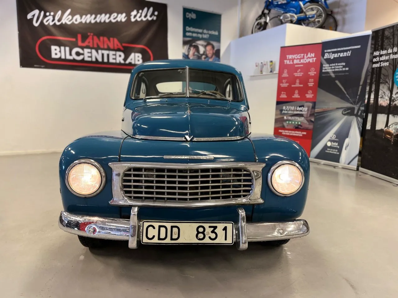 Vehicle image 6