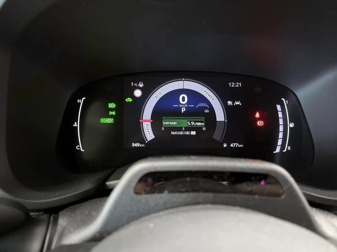 Vehicle image 13