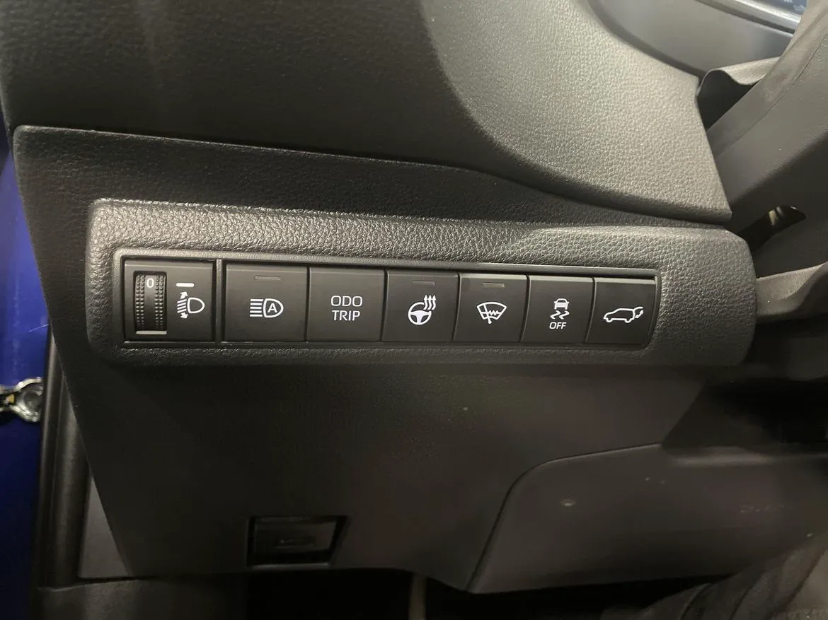 Vehicle image 20