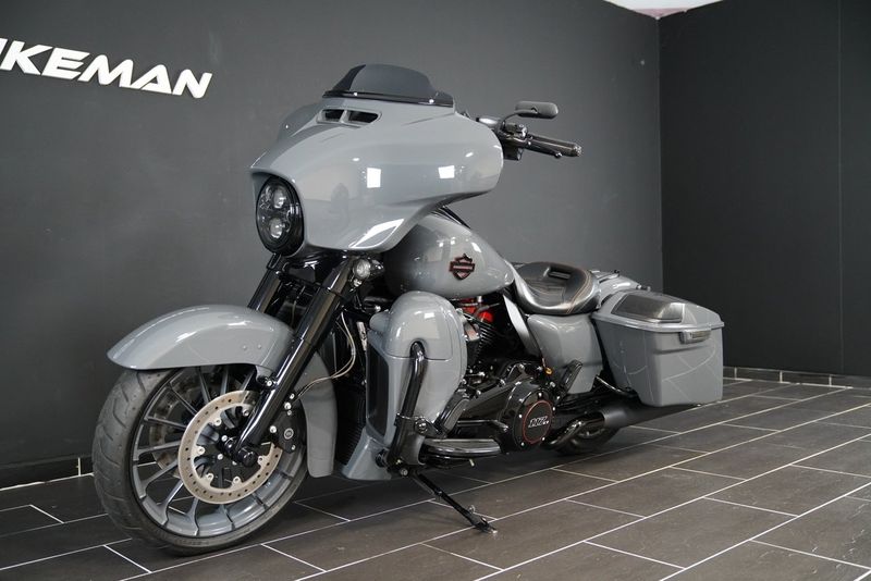 Harley-Davidson CVO Street Glide bild 2