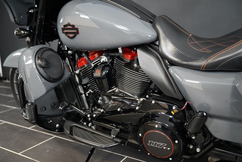 Harley-Davidson CVO Street Glide bild 14