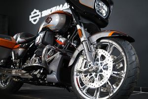 Harley-Davidson CVO Street Glide bild 19