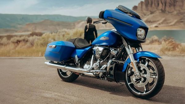 Harley-Davidson Super Glide FLHX Street 117" 2026 - 2026