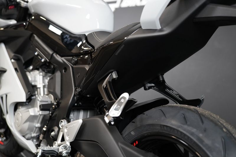 CFMOTO 675 SR-R bild 16