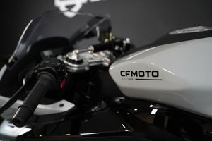 CFMOTO 675 SR-R bild 10