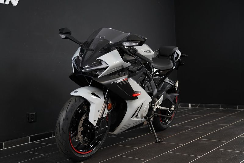 CFMOTO 675 SR-R bild 13