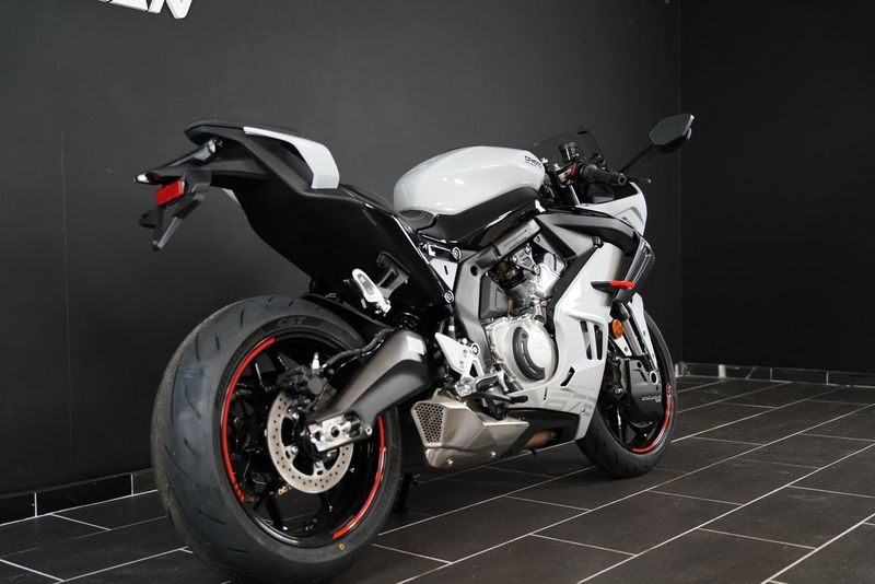 CFMOTO 675 SR-R bild 4
